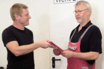 Vierzigjähriges Jubiläum bei Otto Kosmalla Überraschung für Frank Gaidies